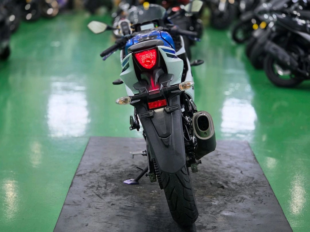 스즈키GSXR125 19년형 2만km깔끔한 셋팅 최저가 판매합니다. 이미지