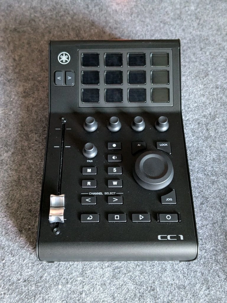 Yamaha CC1 USB 컨트롤러 이미지