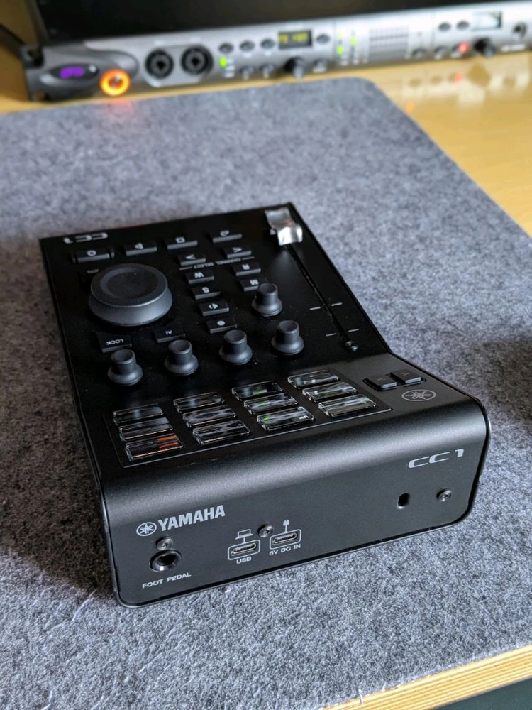 Yamaha CC1 USB 컨트롤러 이미지