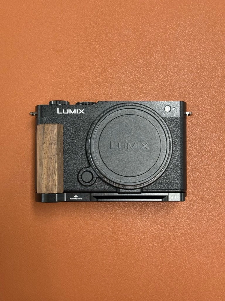 LUMIX S9 +우드그립 파나소닉 풀프레임 미러리스 이미지