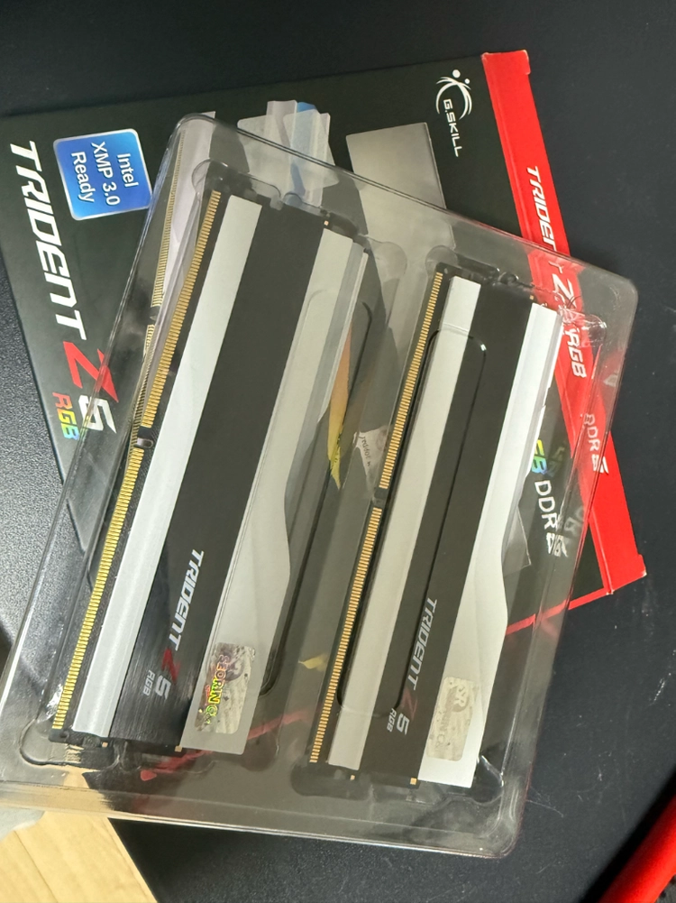 지스킬 ddr5-6000 cl30 32GBx2팝니다 서린정품 - 안심되는 중고거래
