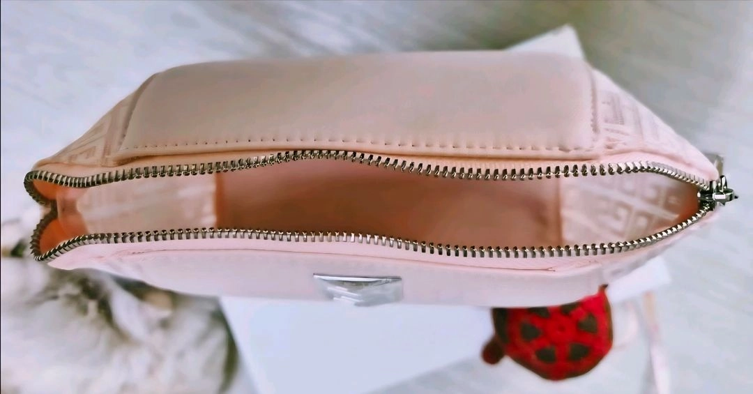 지방시 핑크 파우치(새상품) 이미지