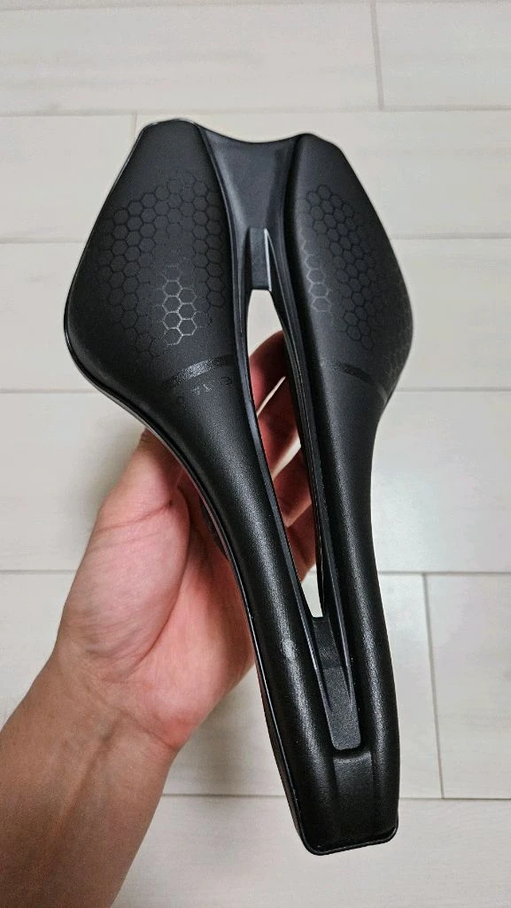 [새상품] 풀카본 안장 초경량 로드자전거 픽시 mtb 이미지