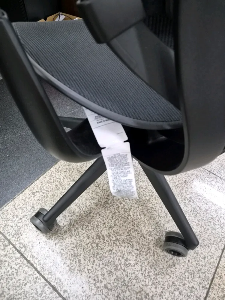 메쉬 사무용 의자 이미지