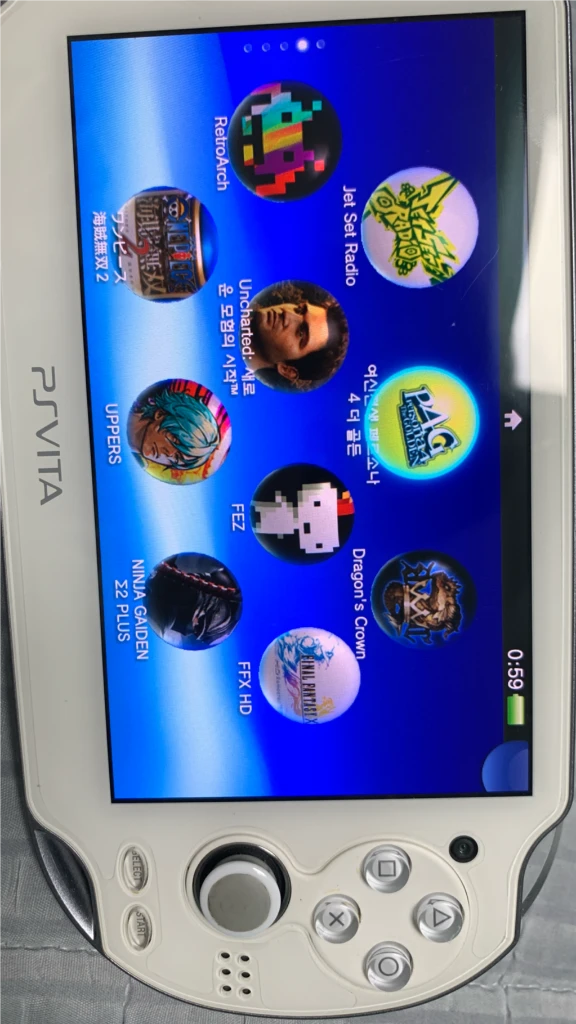 소니 PS비타 1세대 OLED 256GB 메모리 장착 팝니다 이미지