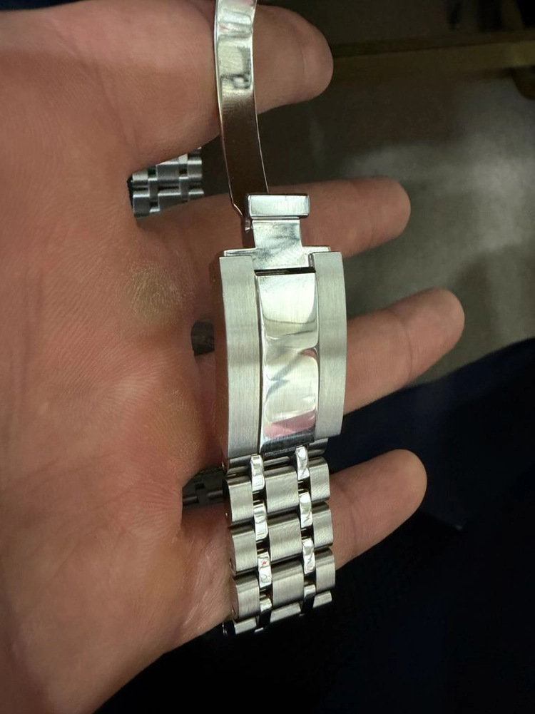 튜더로얄 신형 36MM 청판 새상품 26년 6월 9일 스탬핑 이미지