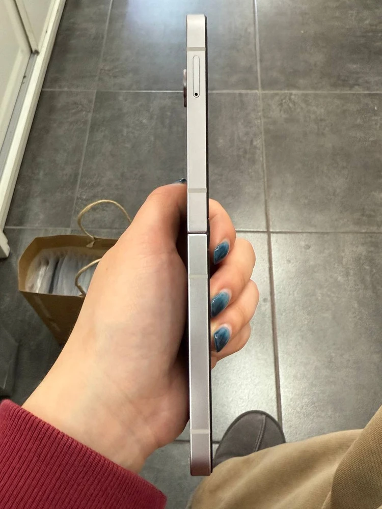 무잔상)갤럭시Z플립6 실버 256GB 이미지