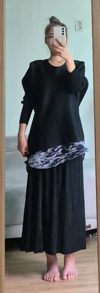 이세이미야케 플리츠플리즈 ISSEYMIYAKE 롱스컷+탱글한 일제 플리츠 탑 (핏 예술) 이미지