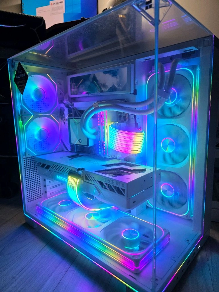 라이젠7 9800X3D.RTX5080 미라클 어항PC 팝니다 이미지