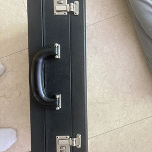 클래식 블랙 레더 007 서류가방 이미지