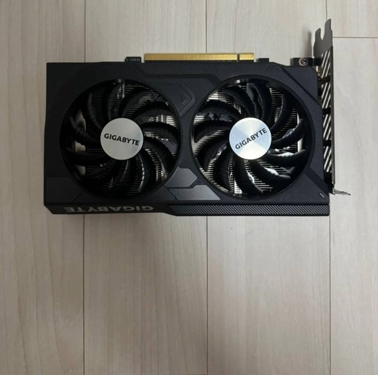 기가바이트 RTX4060 판매 - 안심되는 중고거래