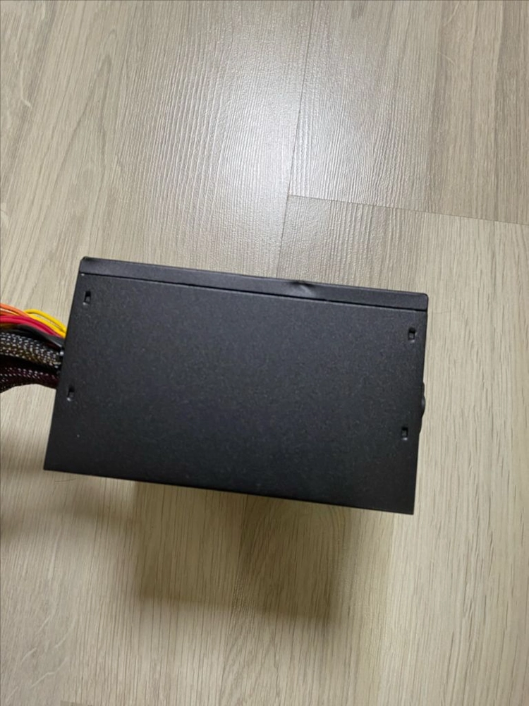 venus 700w 파워 서플라이 이미지