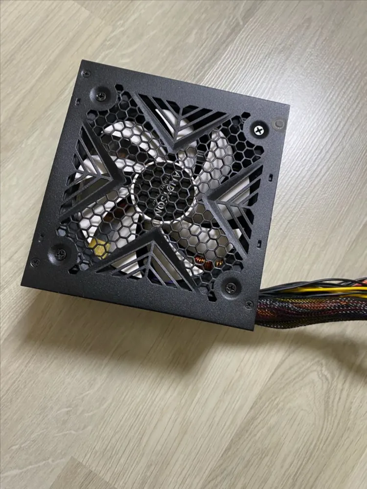 venus 700w 파워 서플라이 이미지