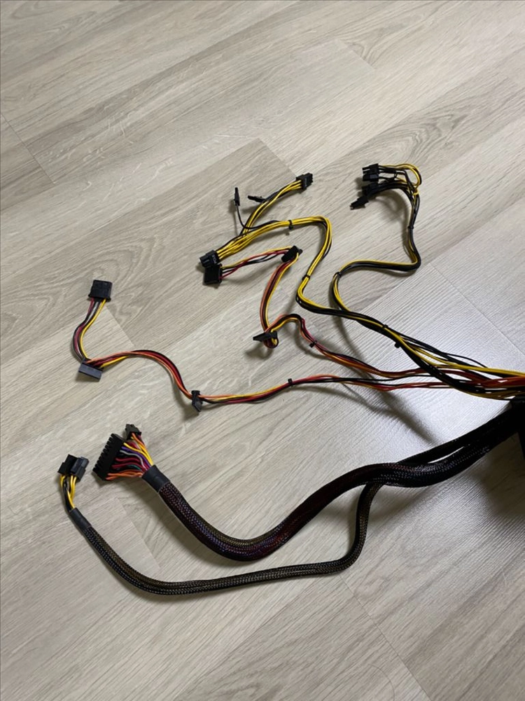 venus 700w 파워 서플라이 이미지