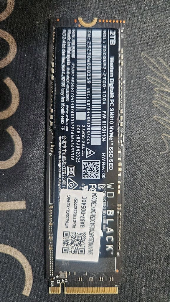 WD Black SN810 NVMe SSD 2TB 미사용 이미지