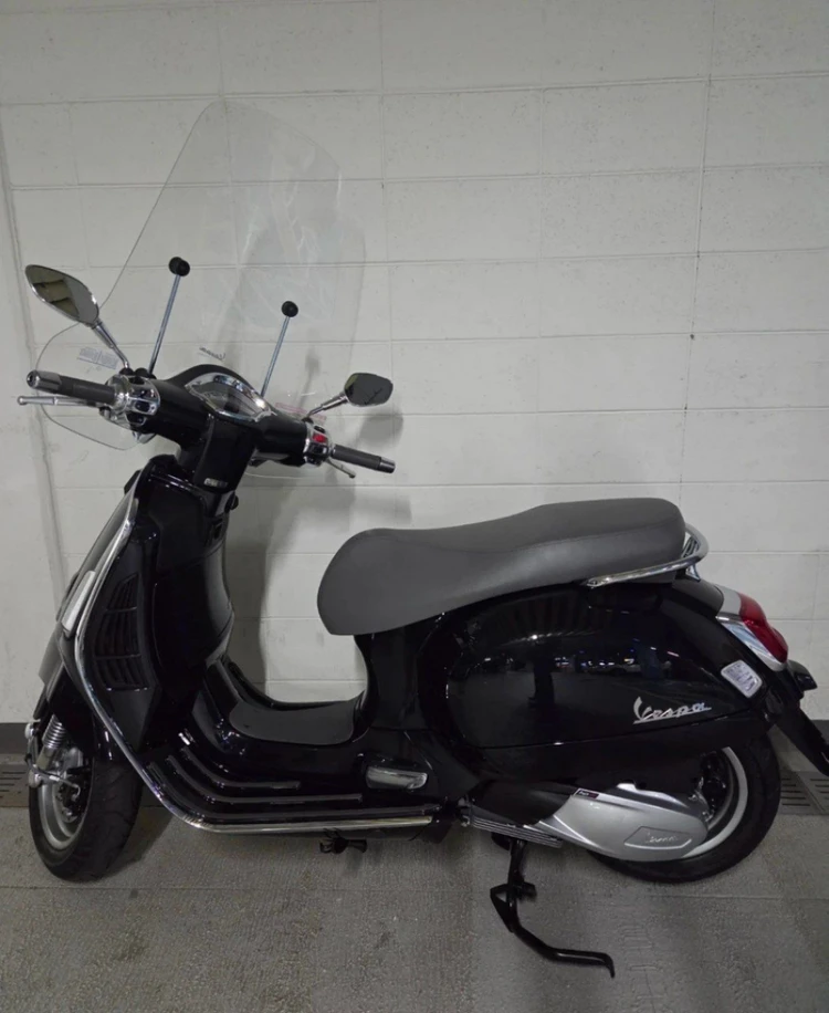 베스파 gts300 클래식 신차 팝니다 이미지