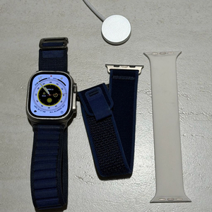 애플워치 울트라2 49mm 배터리100% + 정품 밴드 3종 이미지