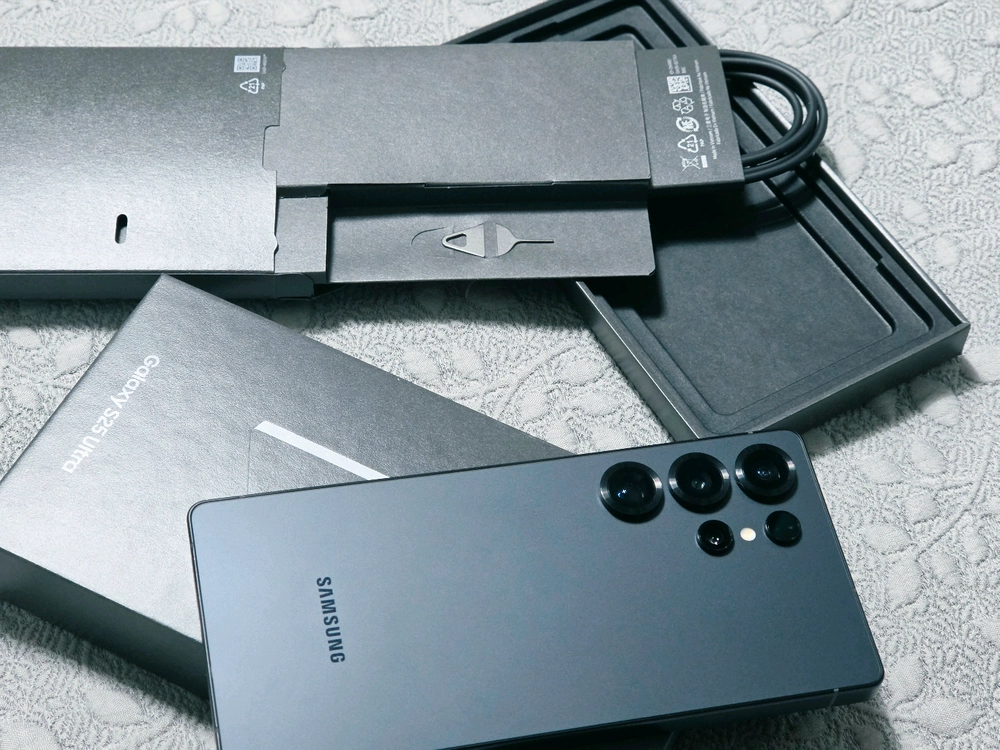자급제 갤럭시 s25 울트라 1tb 풀박 - 안심되는 중고거래