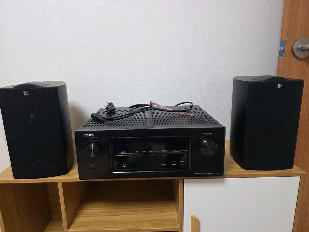 데논 AVR-X3000 앰프와 블루투스 리시버 이미지