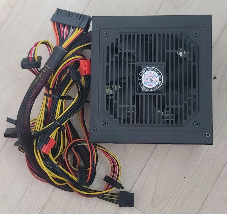 600W 파워서플라이 이미지
