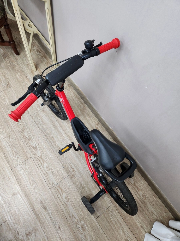TREK 트랙 어린이 자전거 레드색상 4발 자전거 / 남양주 평내,호평,화도 이미지