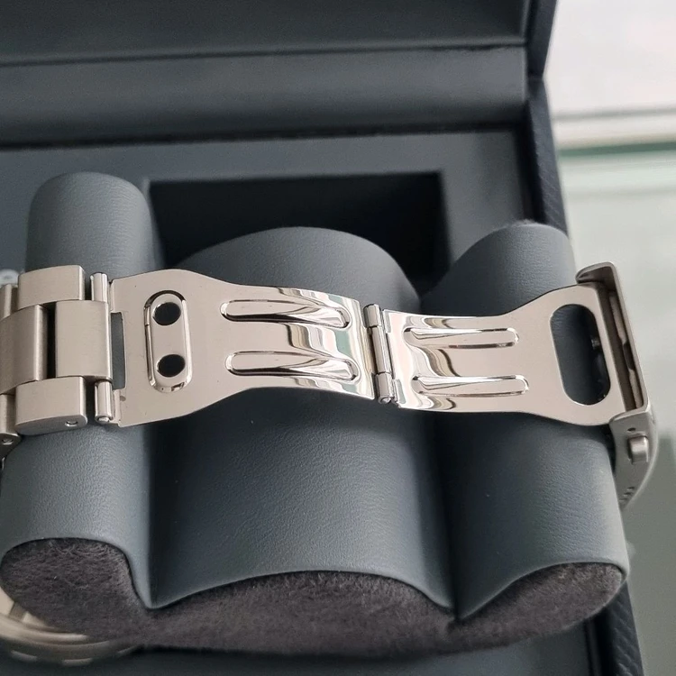 태그호이어 포뮬러1 크로노 쿼츠 청판 43mm CAZ101K(2021.04) 이미지