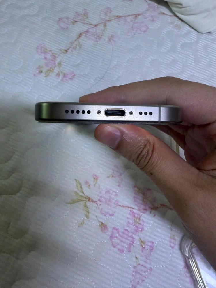 아이폰15 프로 256GB 내추럴 티타늄 이미지