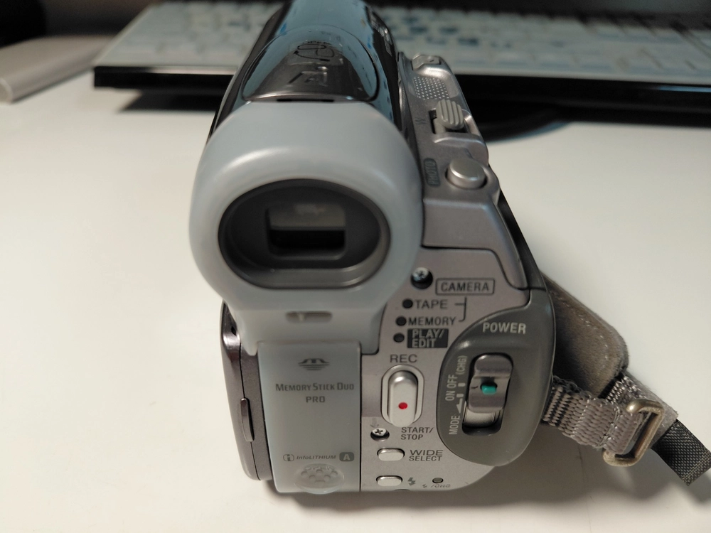 SONY DCR-HC90 NTSC 소니 레트로 Y2K 빈티지 디지털 캠코더 이미지