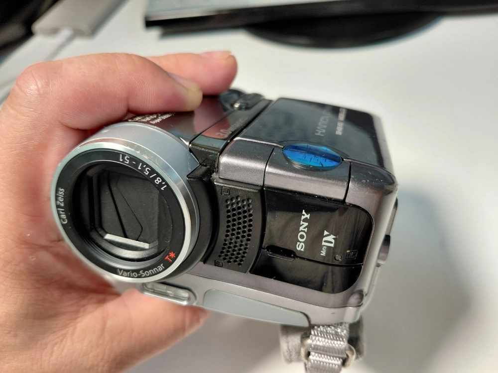 SONY DCR-HC90 NTSC 소니 레트로 Y2K 빈티지 디지털 캠코더 이미지