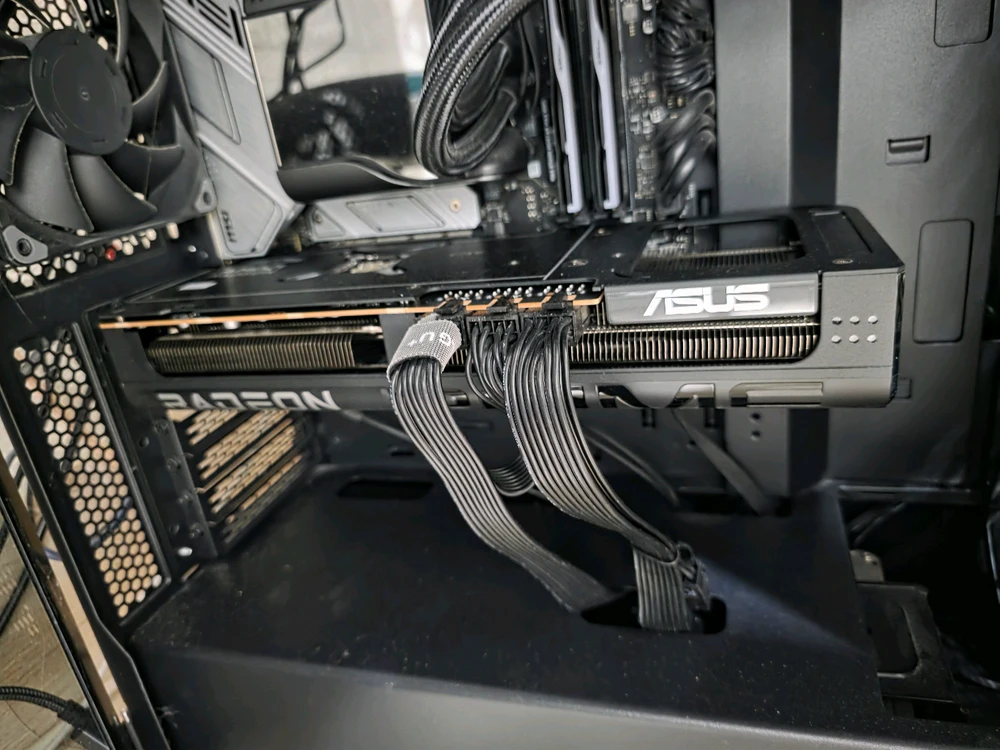 ASUS PRIME 라데온 RX 9070 XT OC D6 16GB 대원씨티에스 이미지