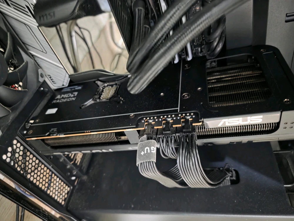 ASUS PRIME 라데온 RX 9070 XT OC D6 16GB 대원씨티에스 이미지