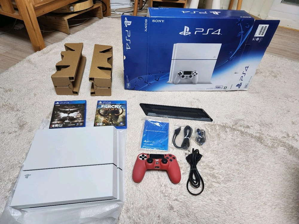 Ps4 Cuh-1205A 화이트 색상(게임시디3장) 이미지