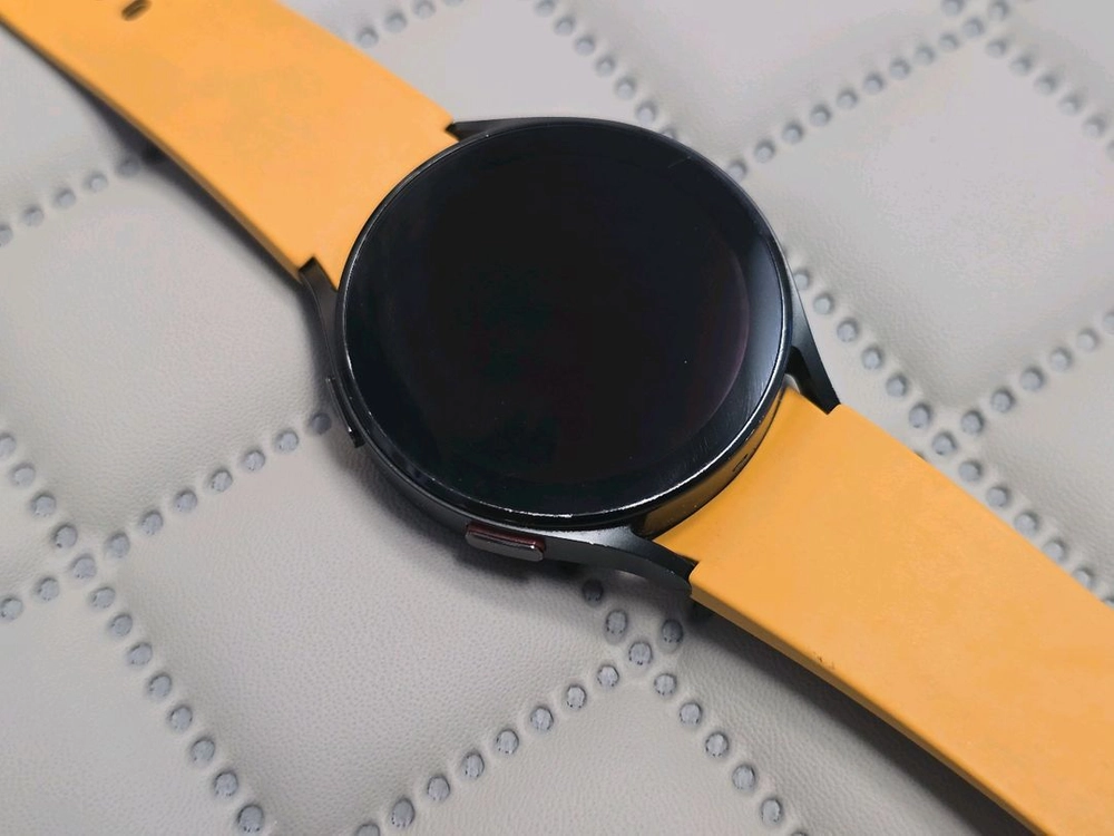 갤럭시워치44mm + 충전기 이미지