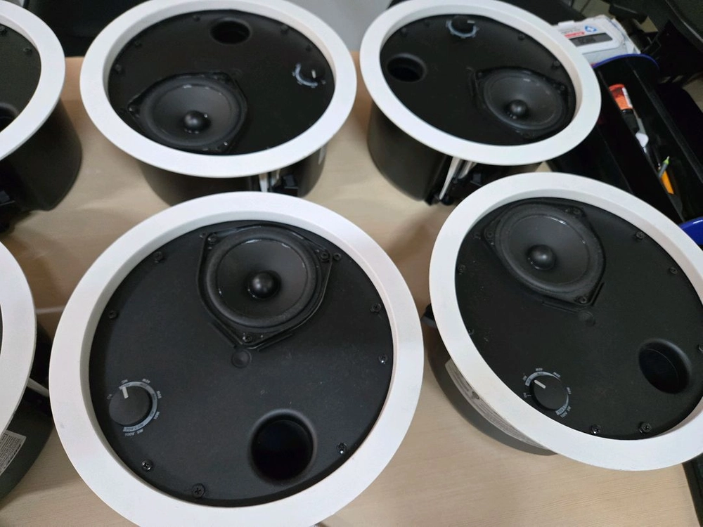 매력적인 보스 FreeSpace DS 40F 천장 스피커 팝니다 이미지