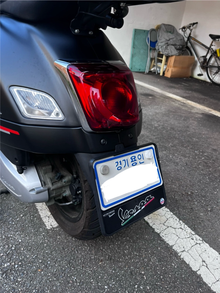 베스파 gts300 판매.(2021년식/무광블랙) 이미지