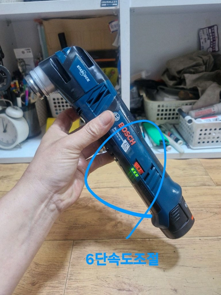 BOSCH보쉬멀티커터GOP10.8V-28보쉬충전멀티커터만능커터S급 이미지