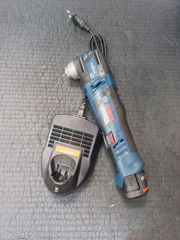 BOSCH보쉬멀티커터GOP10.8V-28보쉬충전멀티커터만능커터S급 이미지