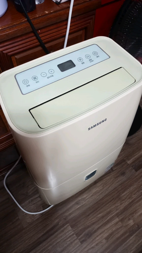 삼성 15리터 대용량 제습기 택배불가 대전 법2동직거래 이미지