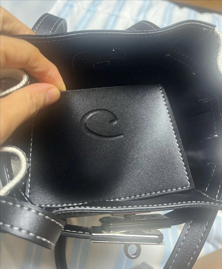 꺌랑 블랙라벨 드마백 이미지