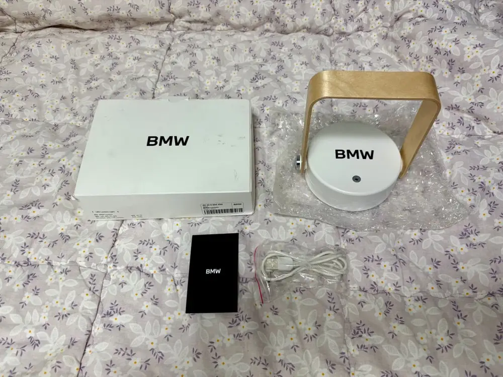 BMW 캠핑 랜턴 새제품 파티 라이트 스탠드 차박 벤츠 무드등 조명 코베아 크레모아 이미지