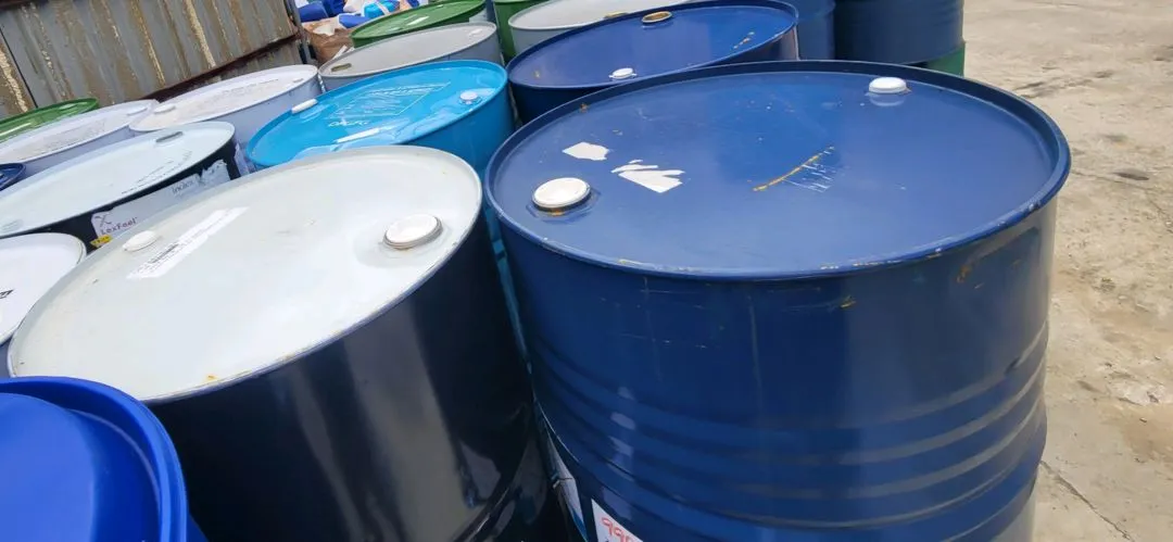 철 드럼통 공 드럼통 농업용 물통 플라스틱 드럼통 젓갈통 약품통 HDPE 드럼통 대형물통 이미지