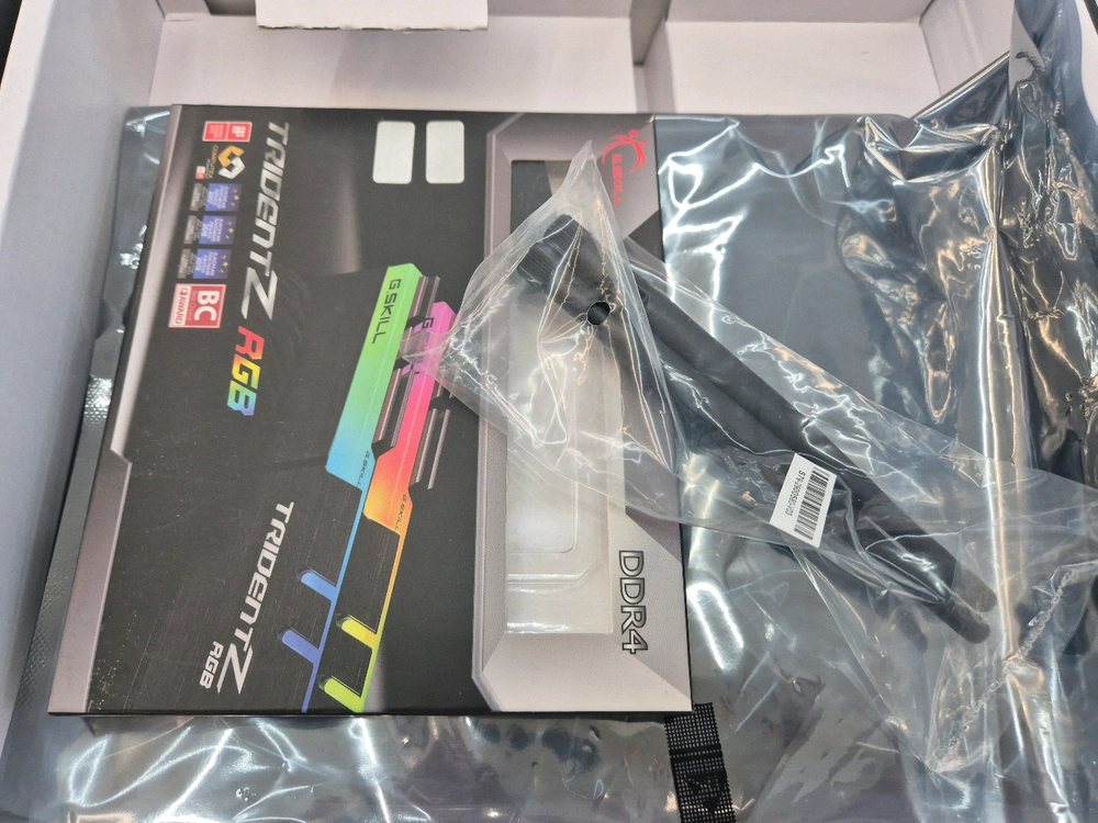 (박스) AMD 5800X3D CPU, MSI B550M 박격포 맥스 WIFI, G.SKILL DDR4 32GB 이미지