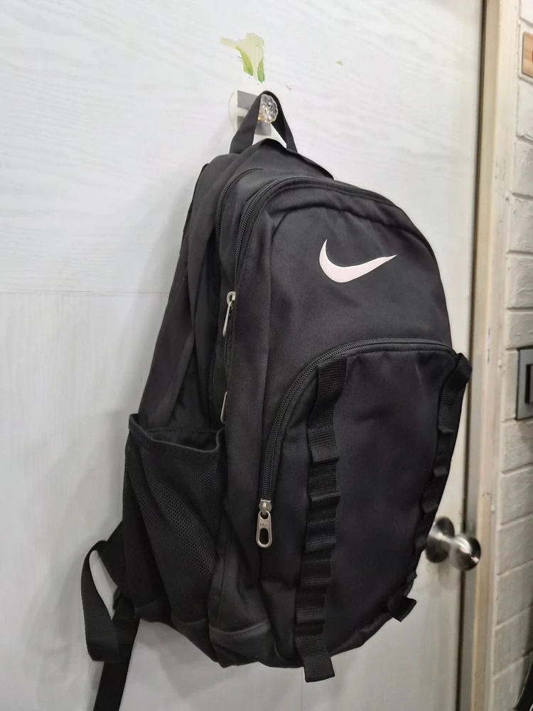 NIKE 나이키 백팩 가방! 블랙&화이트~ 깔끔한 디자인~ 이미지