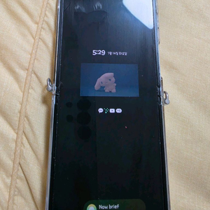 폴더블 스마트폰 512GB 이미지