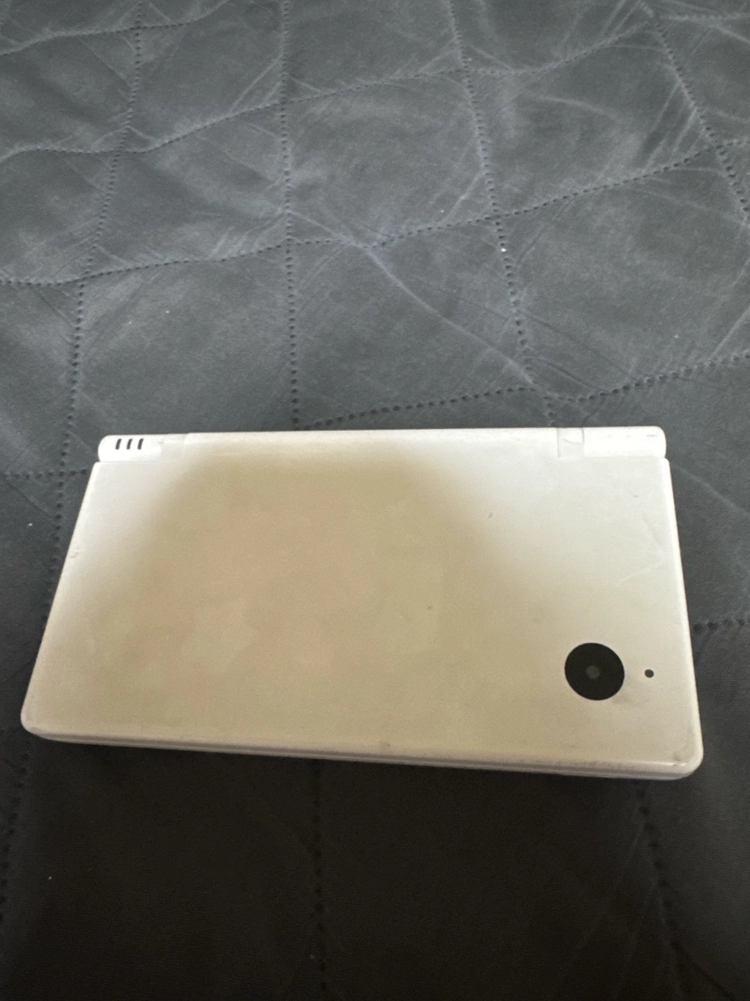 닌텐도 DSi 화이트 정발판 - 안심되는 중고거래