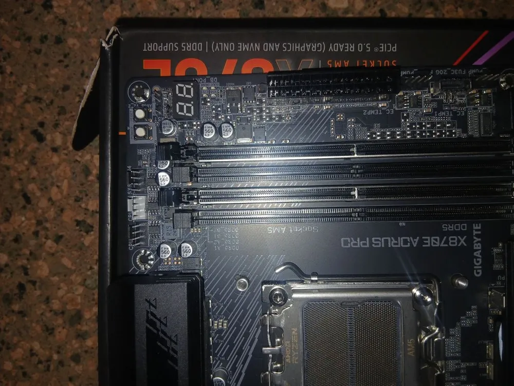 GIGABYTE X870E AORUS PRO 판매합니다. 이미지