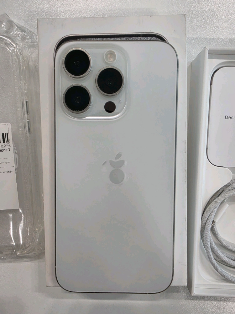 아이폰 15프로 화이트 티타늄 256GB 판매 이미지