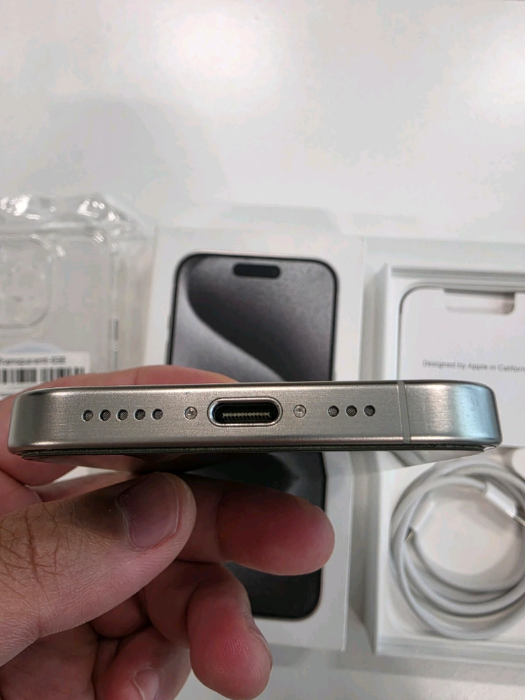 아이폰 15프로 화이트 티타늄 256GB 판매 이미지