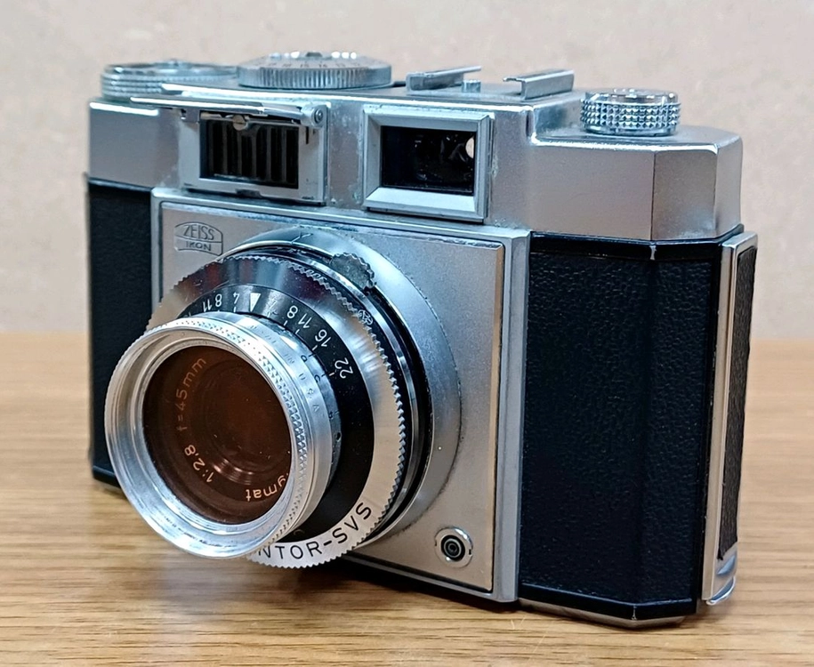 Zeiss Ikon 콘티나 프론토-SVS 클래식 카메라 이미지