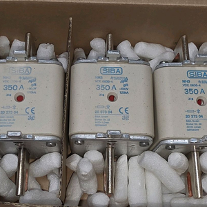 SIBA 휴즈 FUSE VDE0636-4 350A 660V 1박스 3개 구성 일괄판매 미사용 새제품 이미지